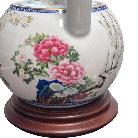 Vintage 1983 Franklin Mint Hand Painted Japan Porcelain Tea Pot with Stand - Picture 4 of 12